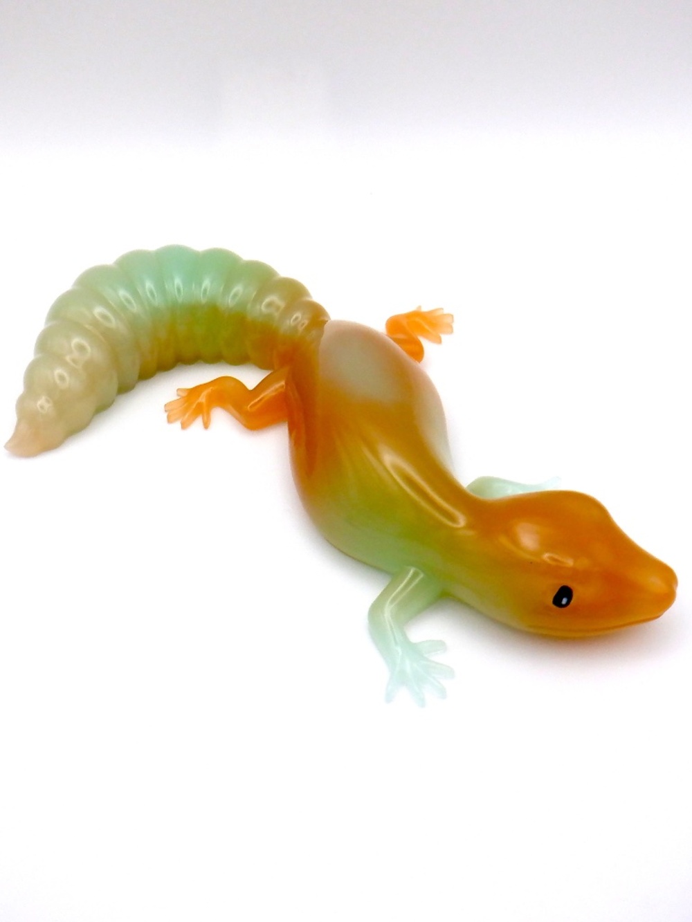 Handmade Resin Lizard - Picture 5 of 6